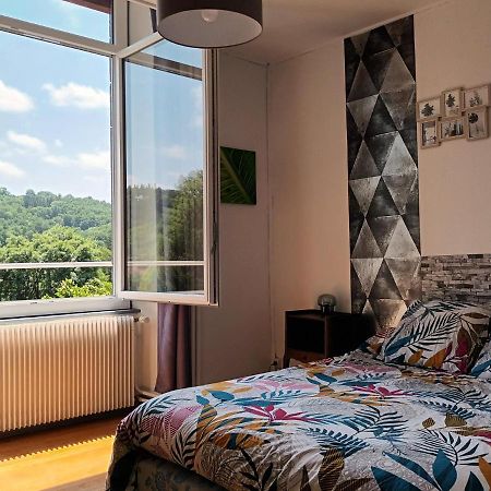 Appartement Chaleureux De 82M2 Proche De Vulcania Pontaumur Kültér fotó