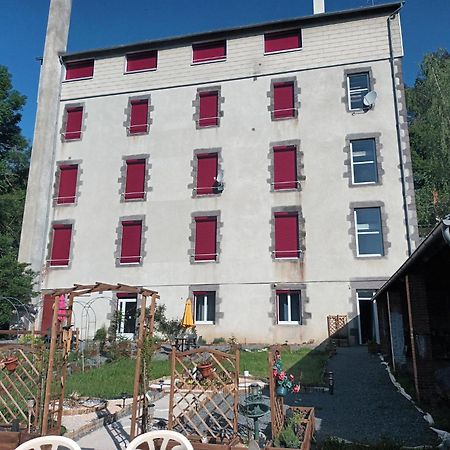 Appartement Chaleureux De 82M2 Proche De Vulcania Pontaumur Kültér fotó