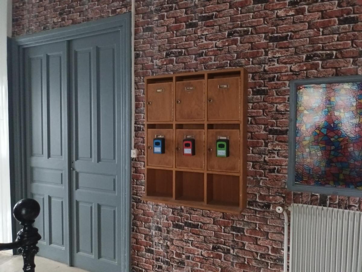 Appartement Chaleureux De 82M2 Proche De Vulcania Pontaumur Kültér fotó